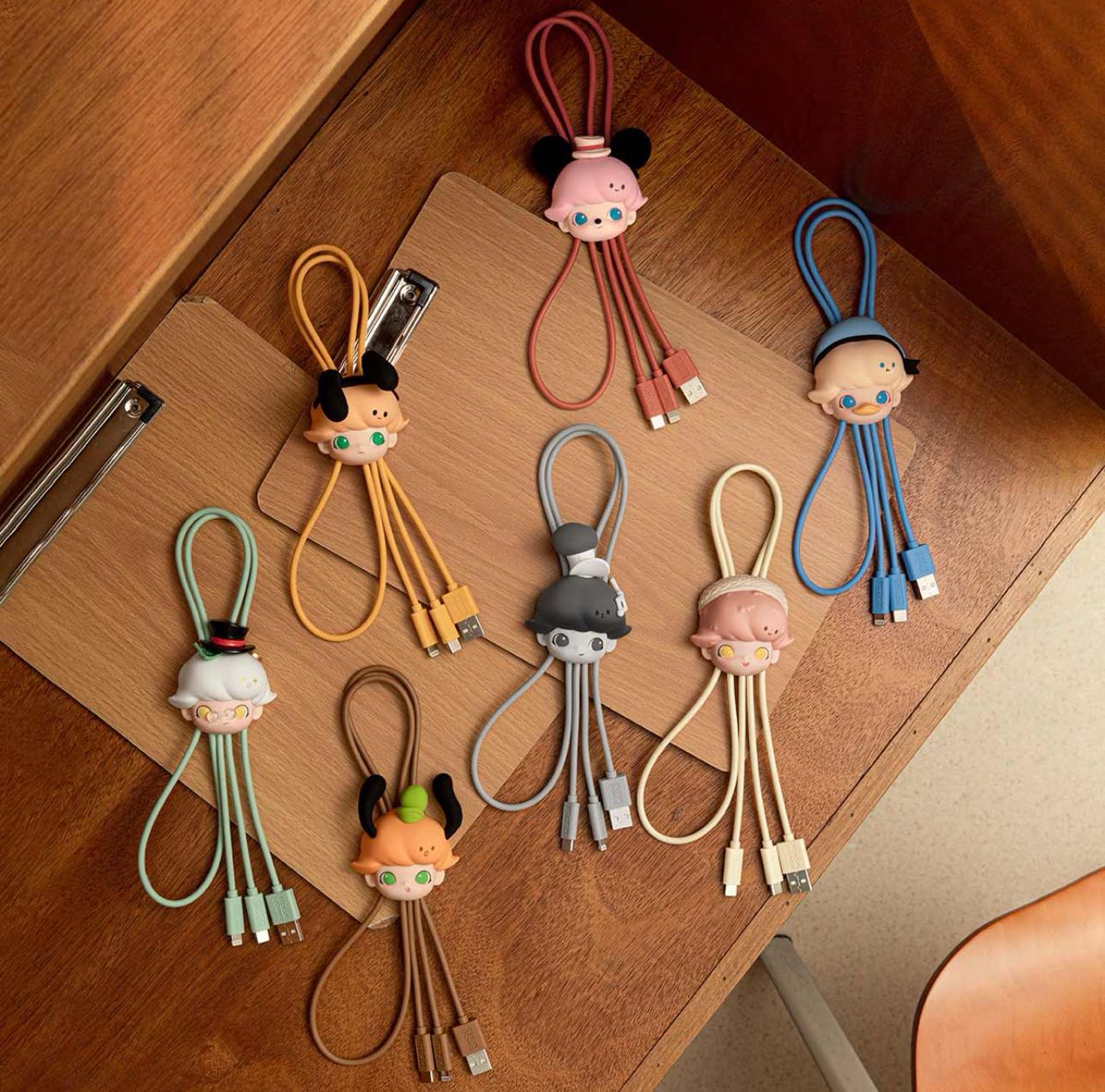 Dimoo World x Disney สายชาร์จโทรศัพท์ ของแท้ พร้อมส่งจากไทย