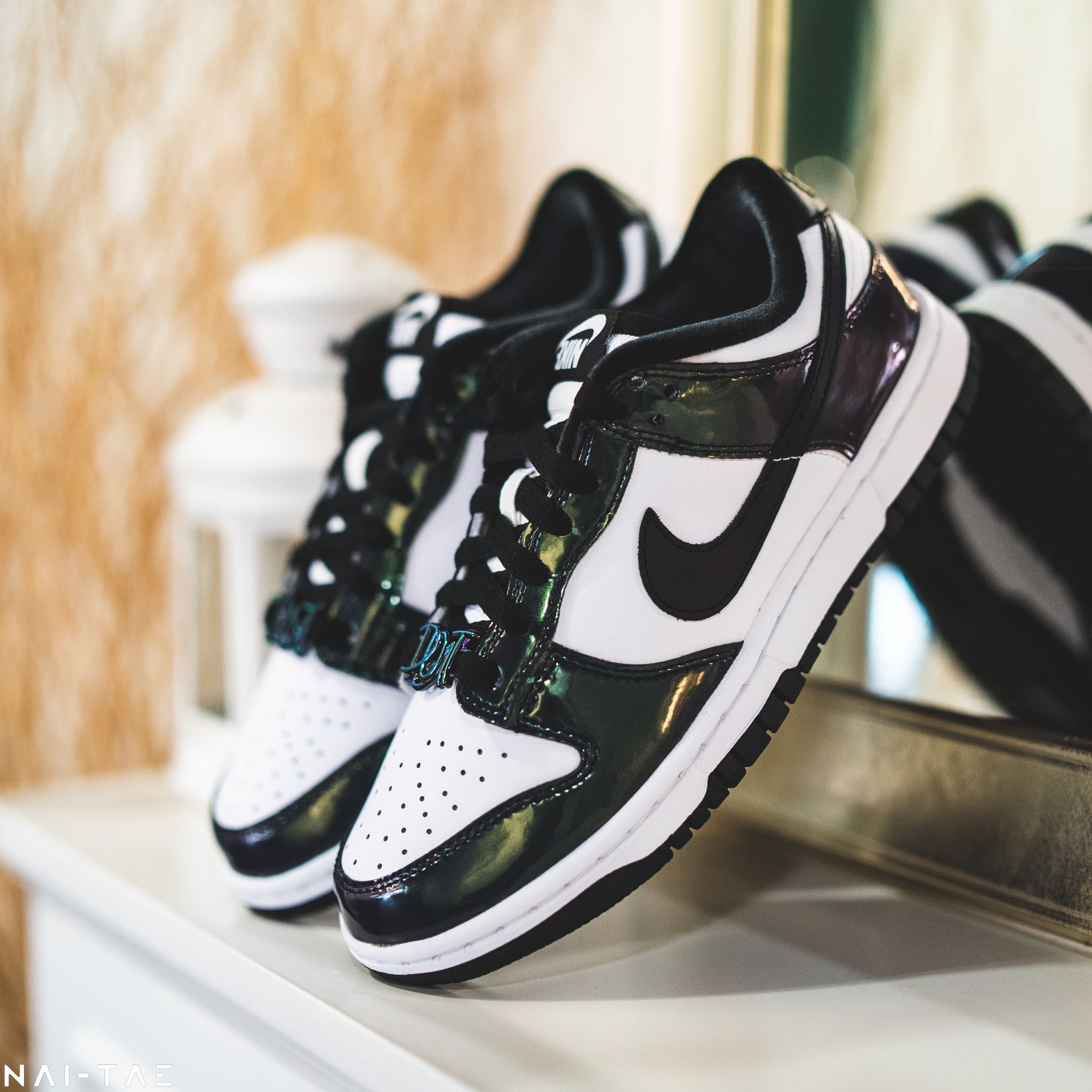 WMNS NIKE DUNK LOW SE Just Do It - Iridescent