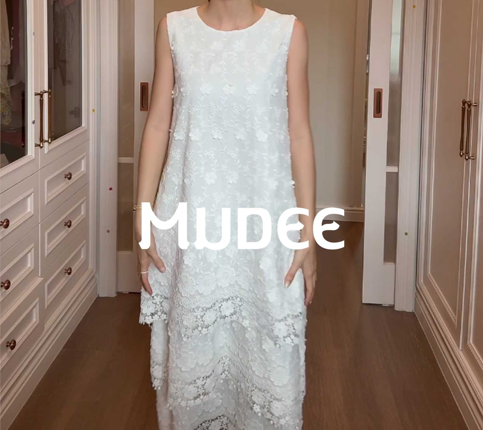 MUDEE เดรสลูกไม้ผ้าคอตตอน ปักลายดอกไม้ สีออฟไวท์
