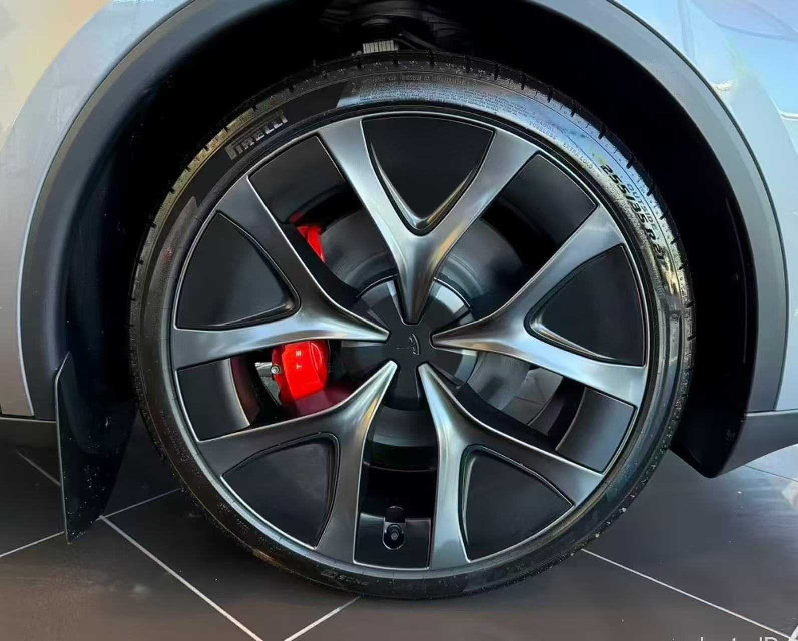 ฝาครอบล้อ 19 นิ้ว Arachnid สำหรับ MY Juniper