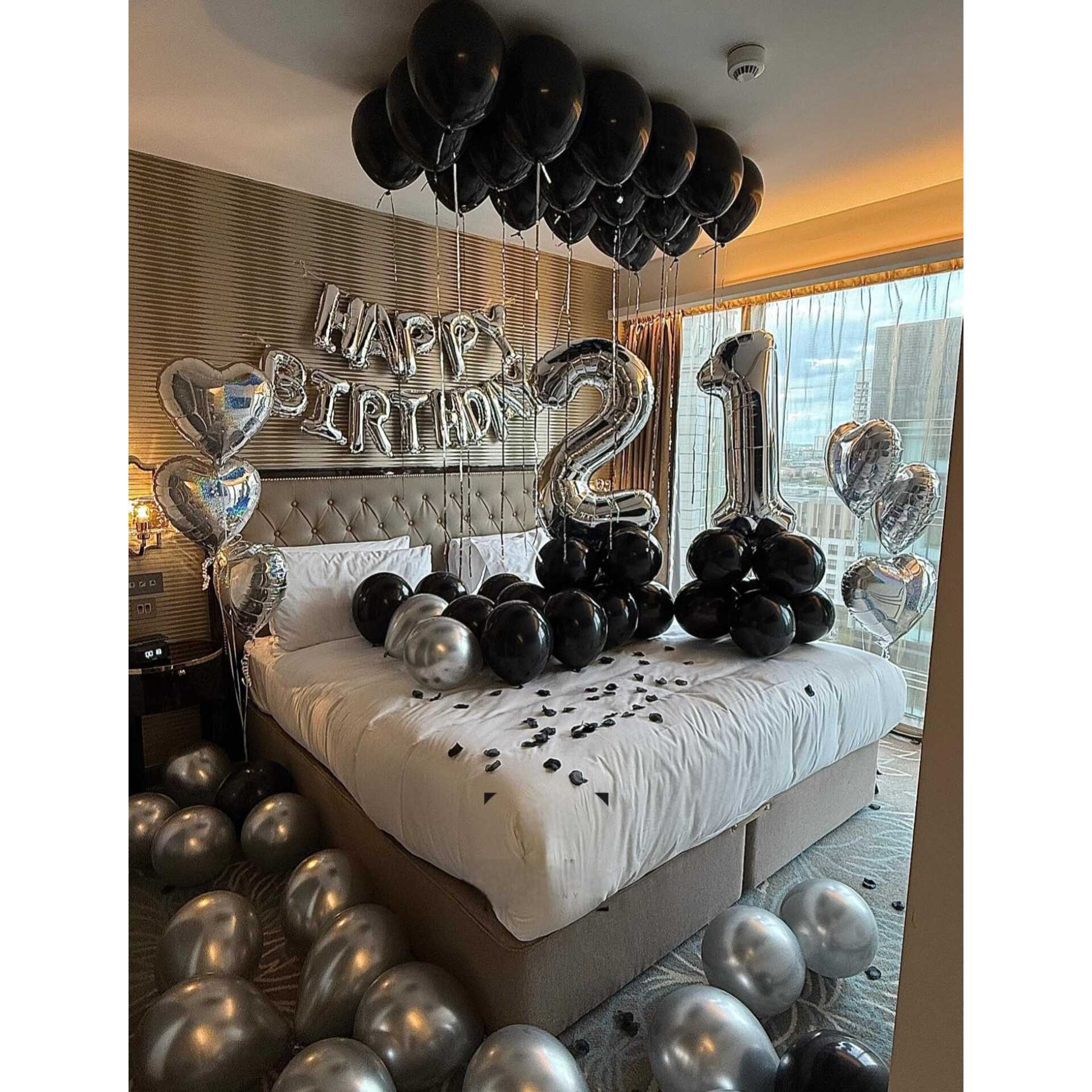 2,350 (ไม่รวมกลีบกุหลาบ)