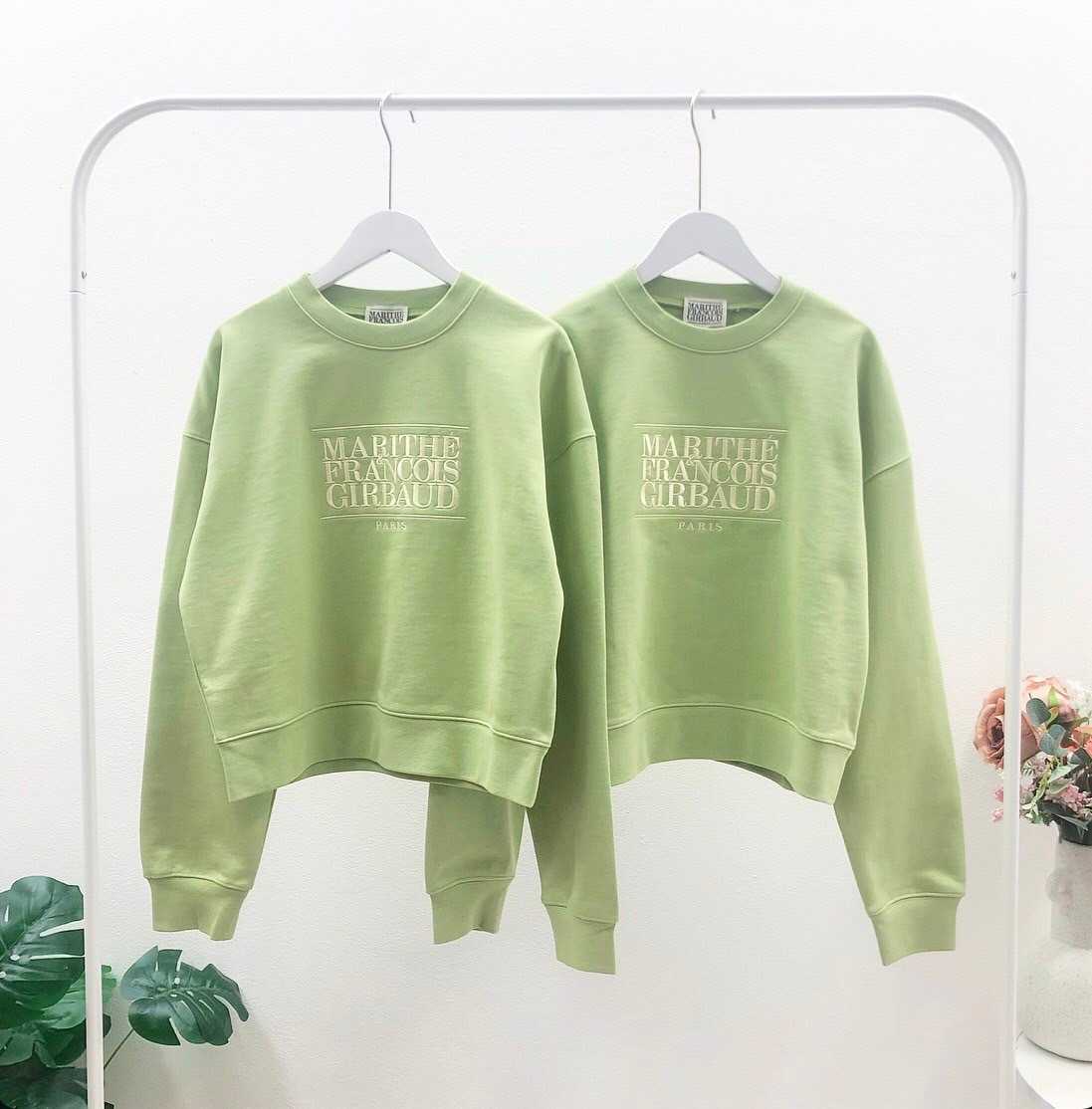 พร้อมส่ง Marithe Women Logo Cropped Sweatshirt (Green)