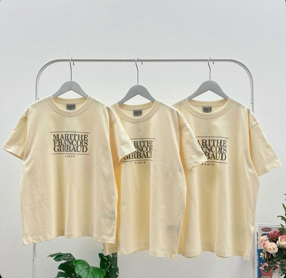 Marithe CLassic T-Shirt (Cream)