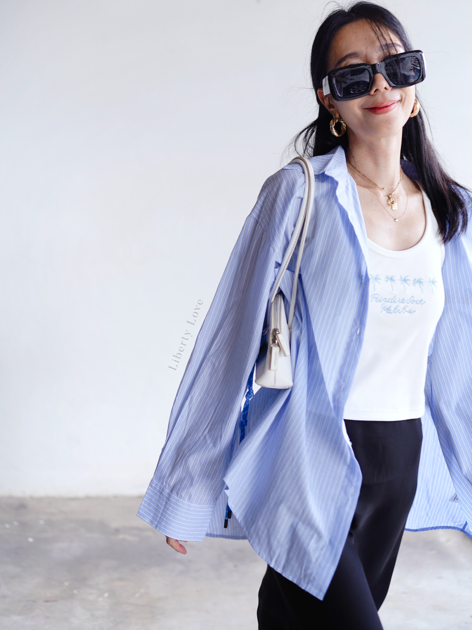 5077#3  Blue stripe shirt with back splits