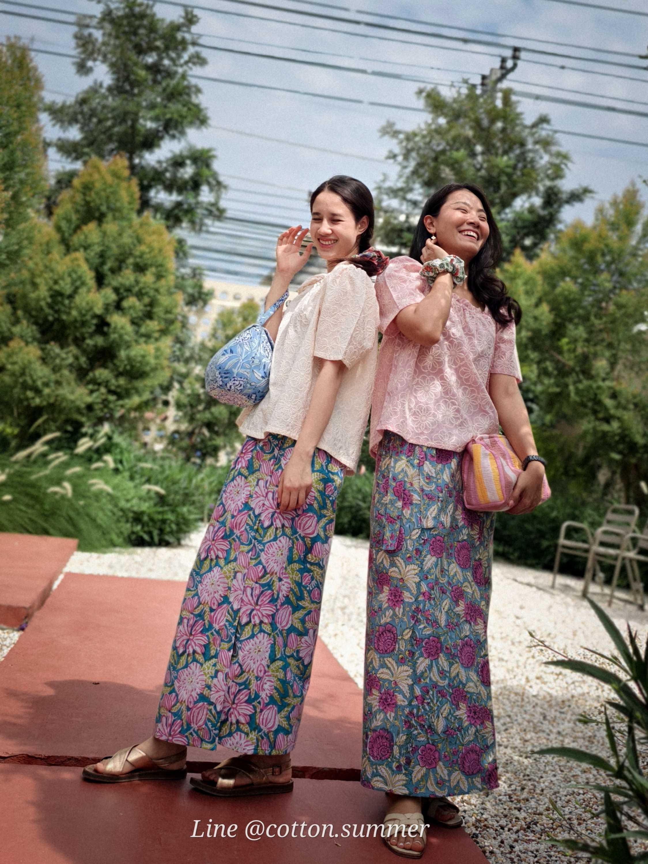 ผ้าถุงป้ายราศี (Rasee skrits)  กระโปรงป้ายพันรอบตัว  เอว 24-32 นิ้ว (1)