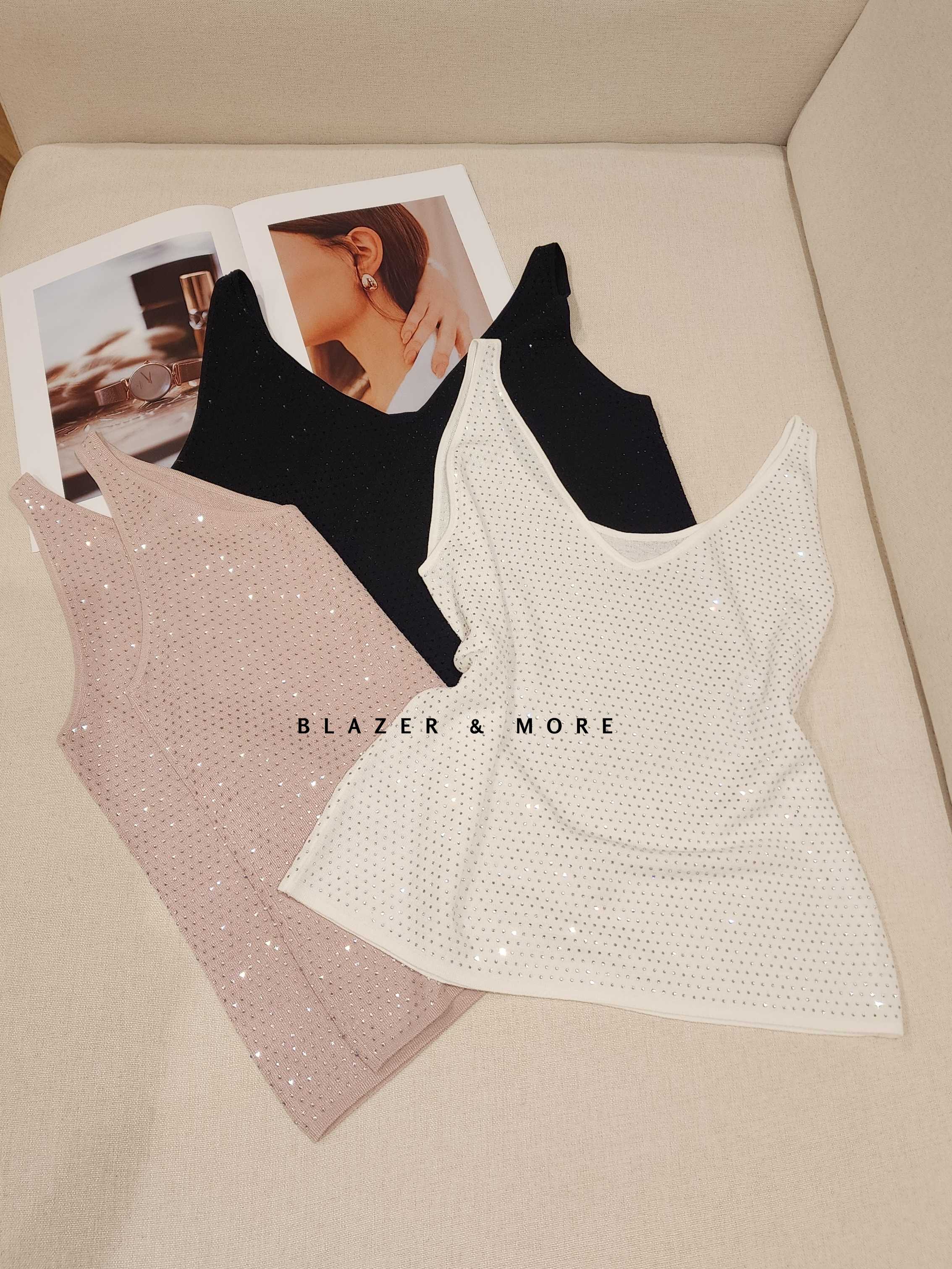พร้อมส่ง Wink Tank Top 3 สี ดำ ขาว ชมพู