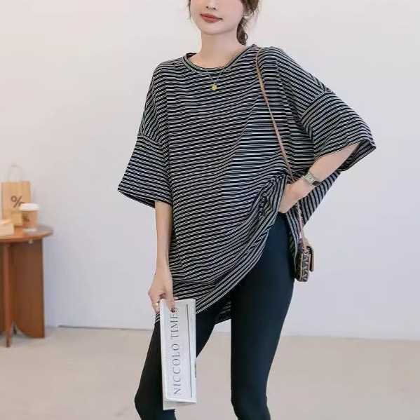 (ไซส์ใหญ่) เสื้อยืดลายริ้วทรง oversize แบบเรียบเก๋ทรงสวยน่ารักน่าใส่มาก - สีดำ