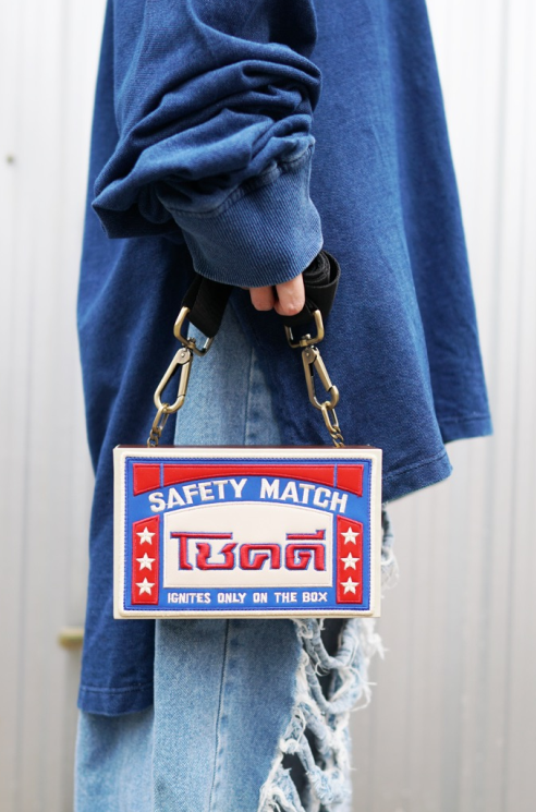 Box Clutch : Lucky (Size L)