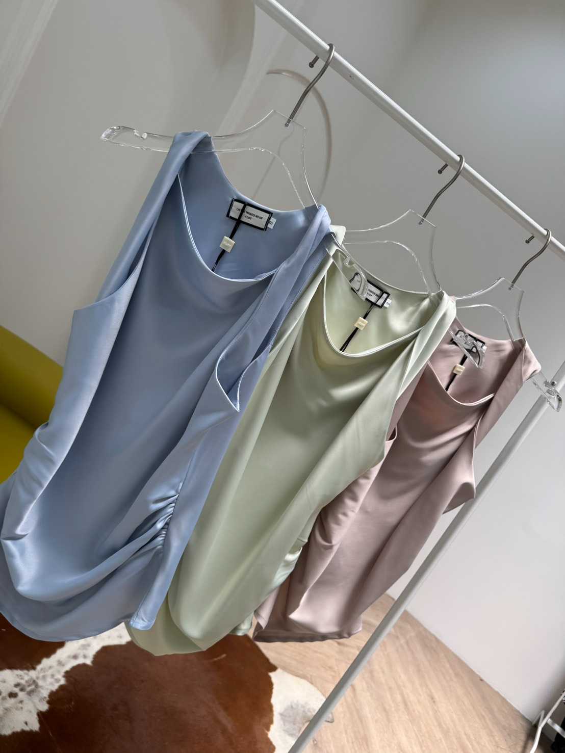 Irish Top 4  สีมาใหม่ - แดง / นู้ด / ฟ้า  / มินท์