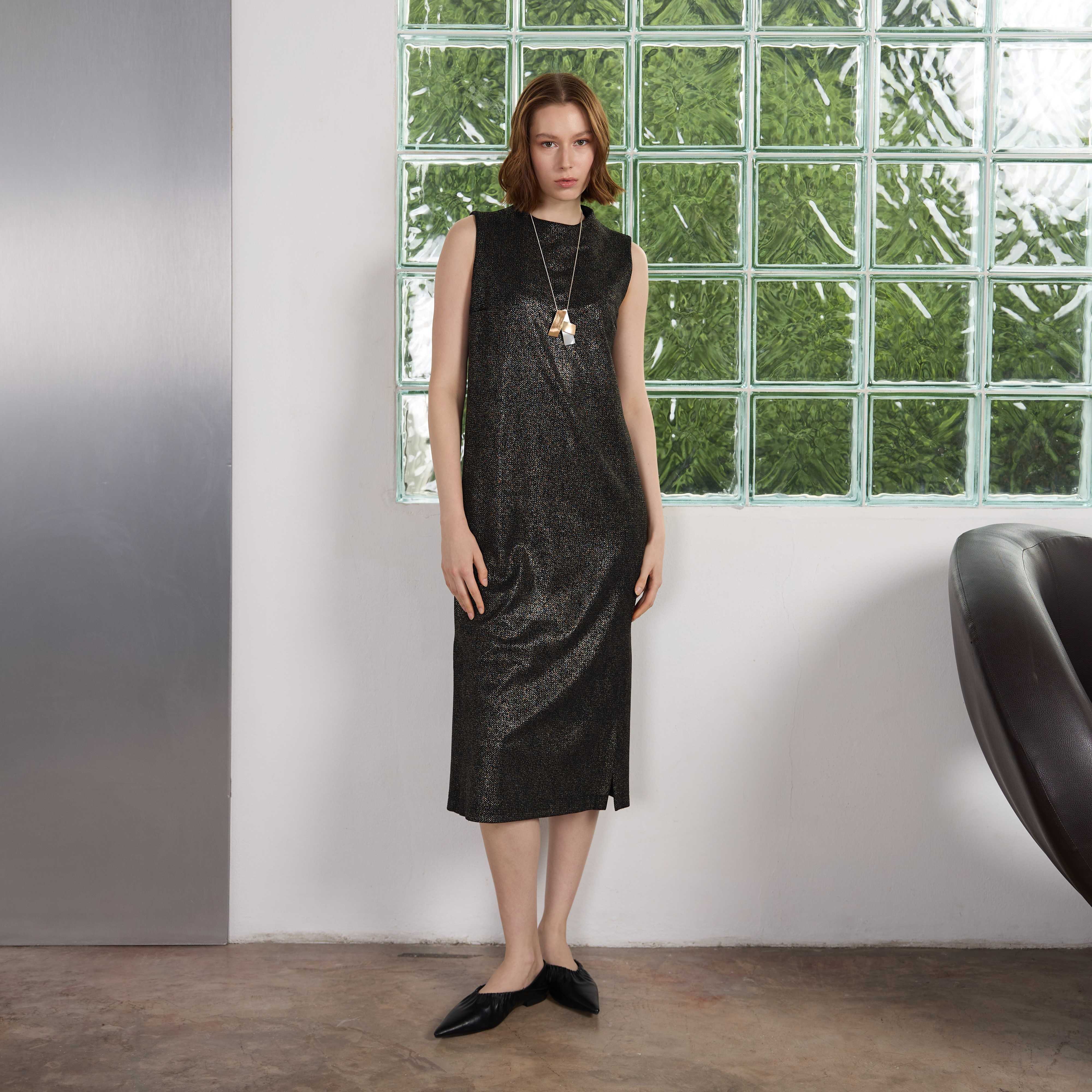 CKB SLEEVELESS METALLIC MIDI SHIFT DRESS