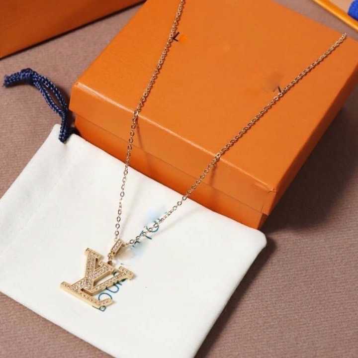 สร้อยคอ LV