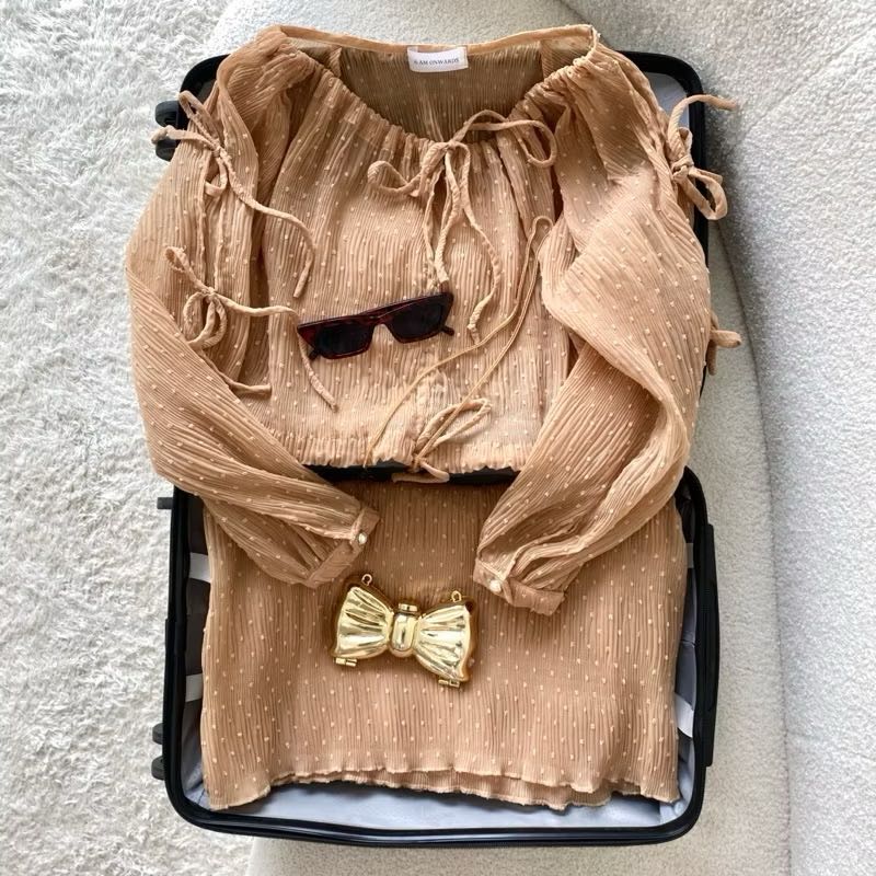 TOP - MEET ME AT THE CLOCK 