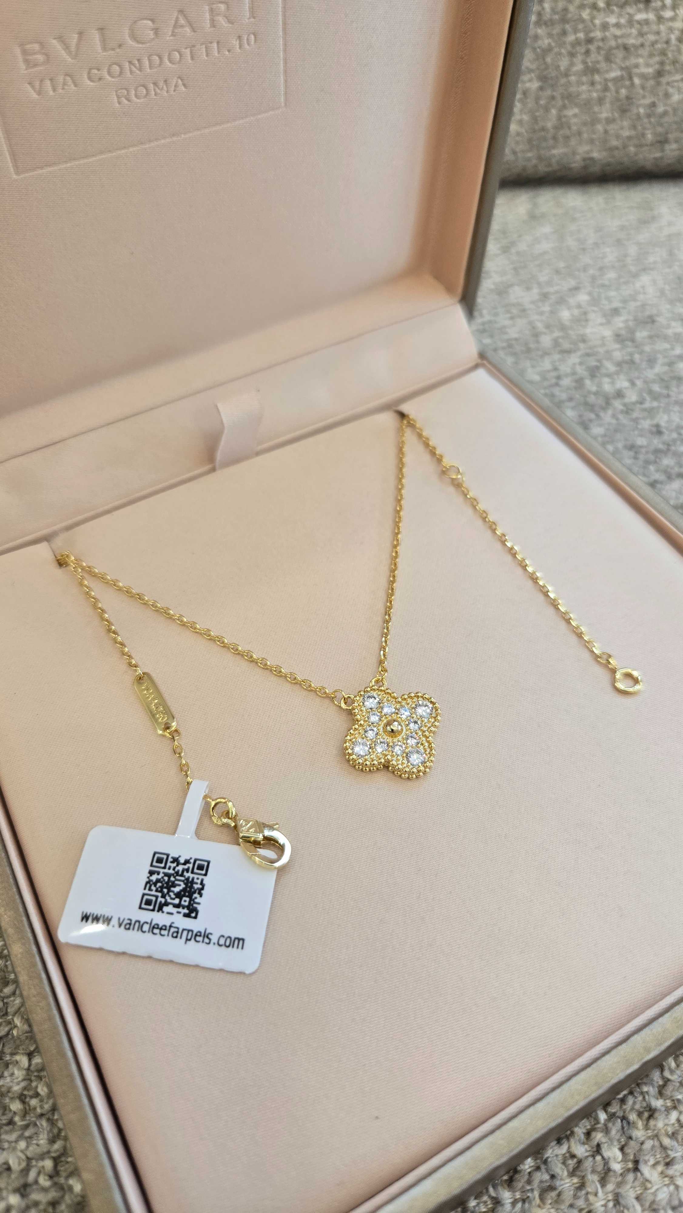 สร้อยคอ เพชรทอง 