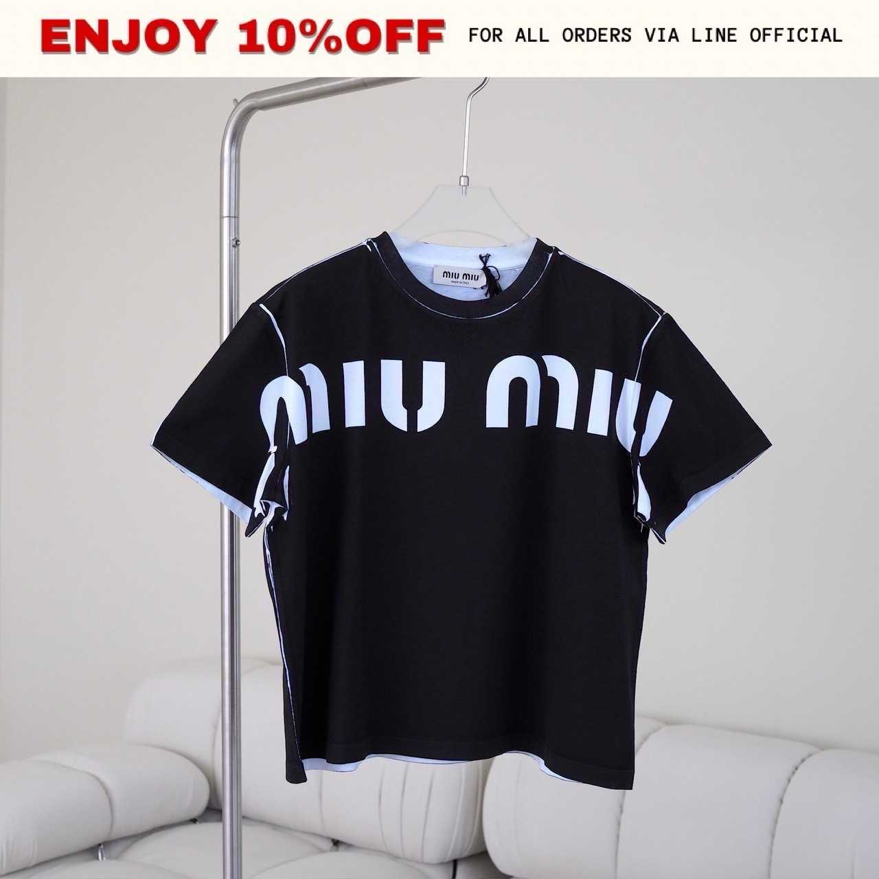 NEW! MIUMIU Print Cotton  T-Shirt  สี Black | RTW