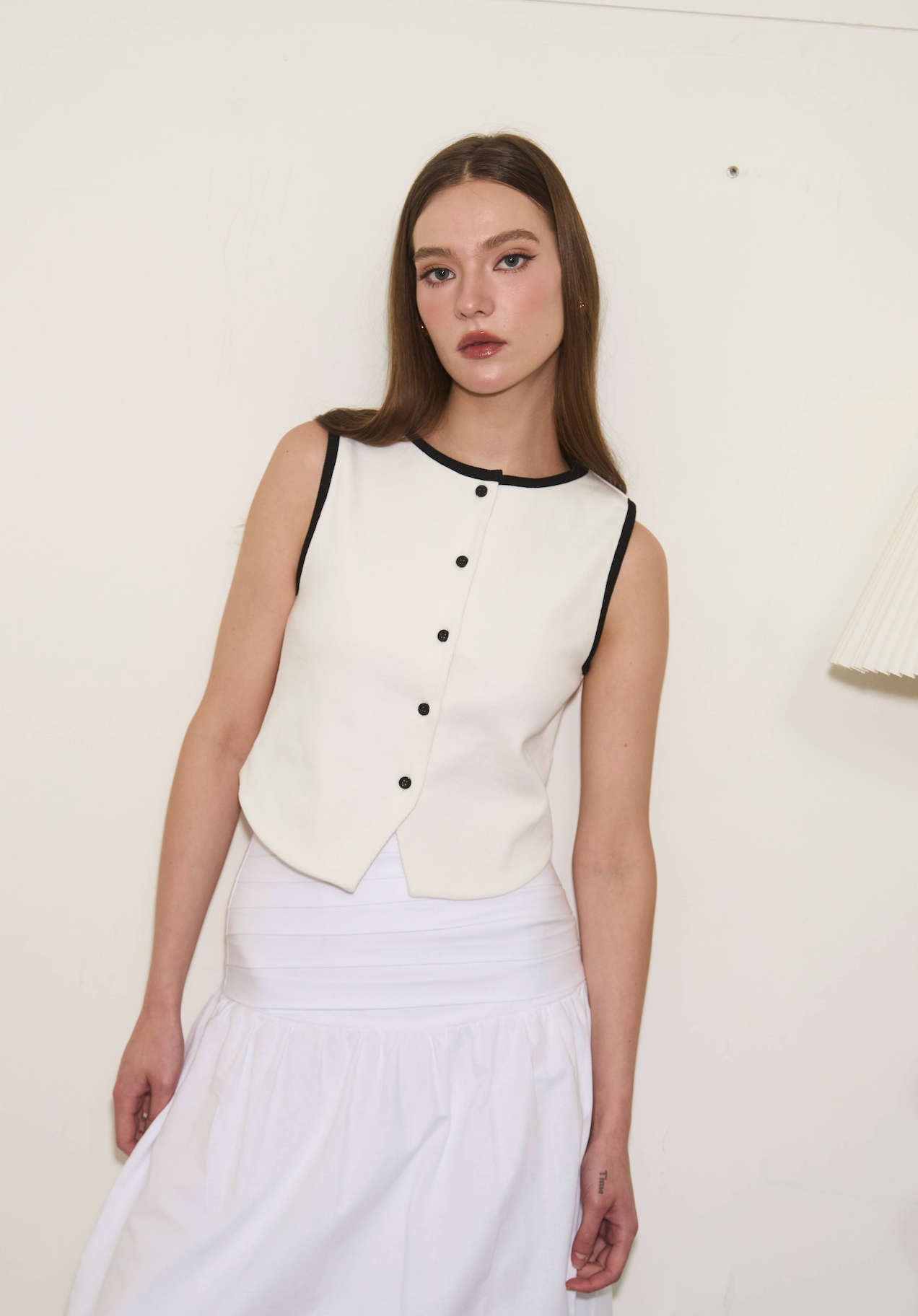 Ordinary - Olive Top เสื้อยืดแขนกุด