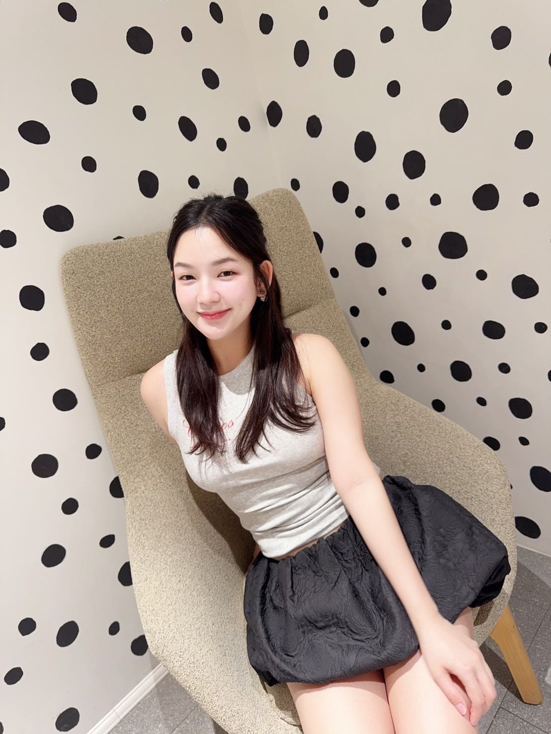 M373 Petal Embossed Skirt