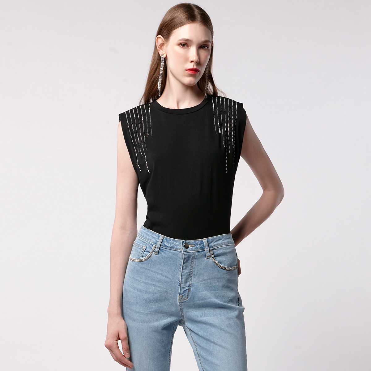เสื้อทีเชิ้ตแขนกุดแต่งคริสตัล | Sleeveless Tee Shirt with Rhinestones Detail | 06291