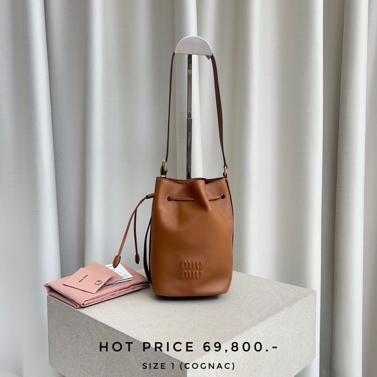 Miumiu Leather bucket bag - Cognac