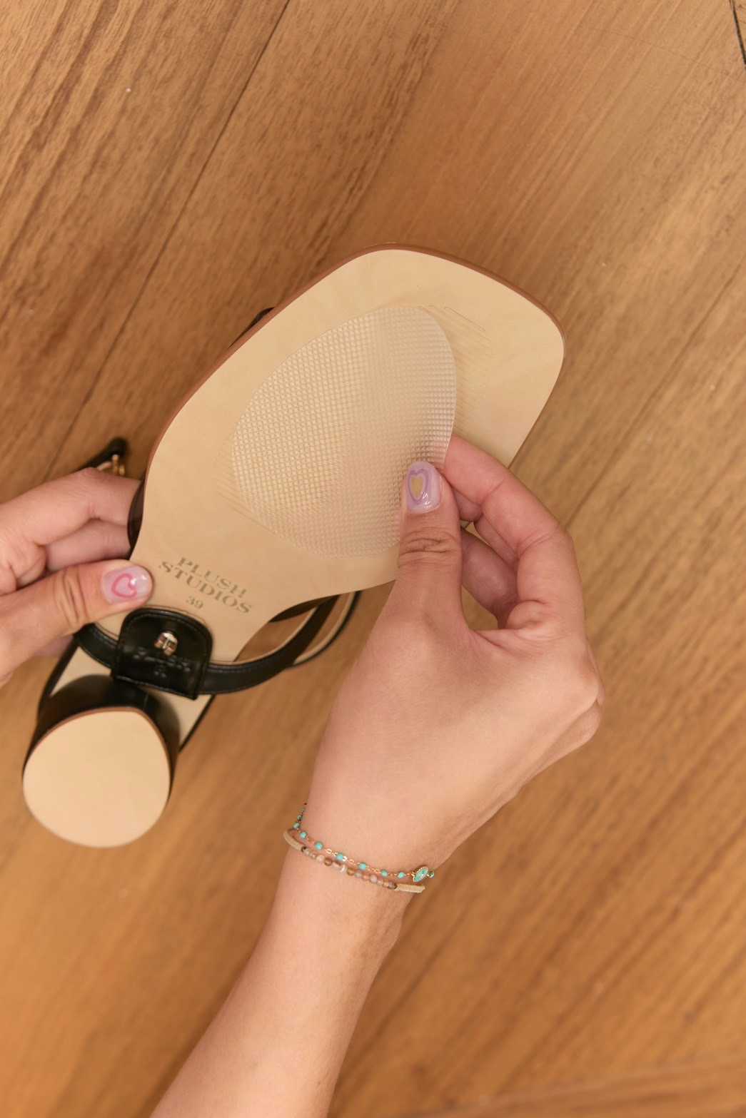 แผ่นแปะกันลื่น (Sole Slippery protection)