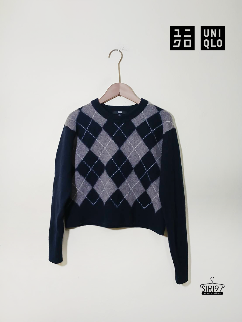 เสื้อท็อปไหมพรมคอกลมแขนยาว Uniqlo สีกรมท่า เทา สภาพ90%