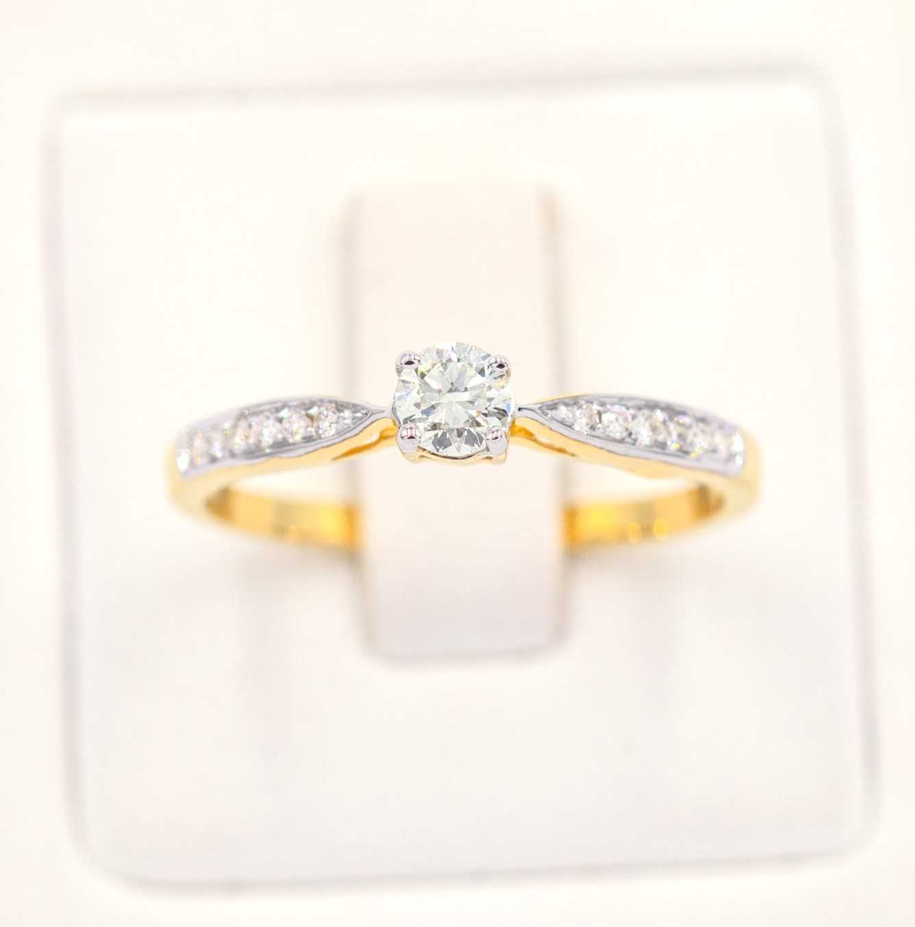 แหวนชูสวยๆ ตลอดกาล 💍  ME956