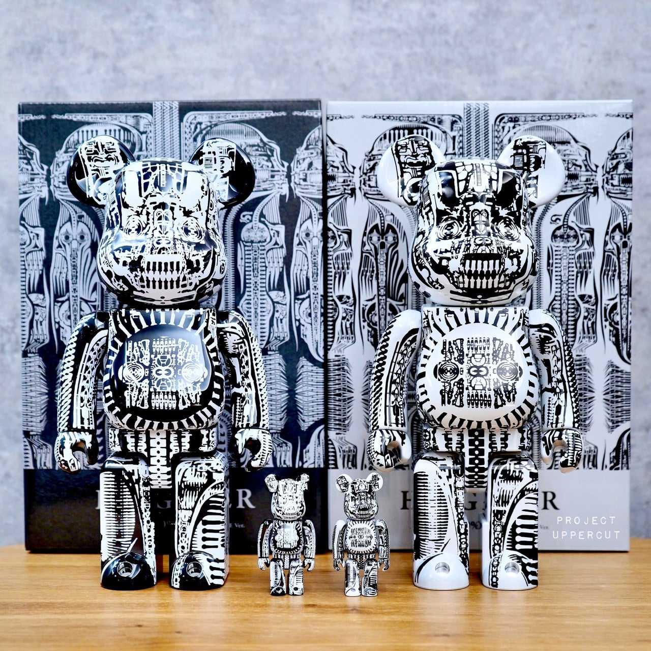 BE@RBRICK 400%+100% H.R.GIGER - Black & White Chrome Ver. [New]