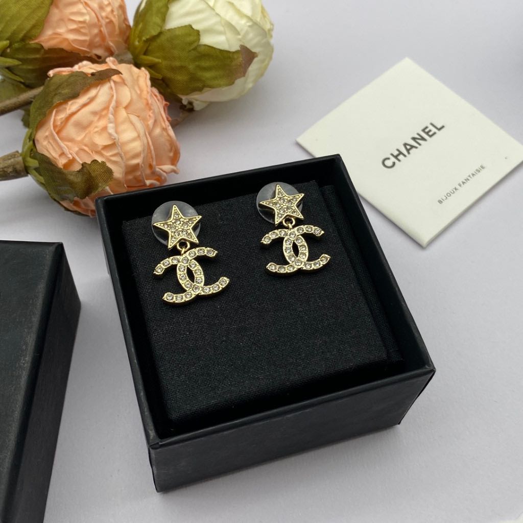 รวมต่างหู CHANEL งานท้อป🔥(มีหลายแบบกดดูในตัวเลือก)