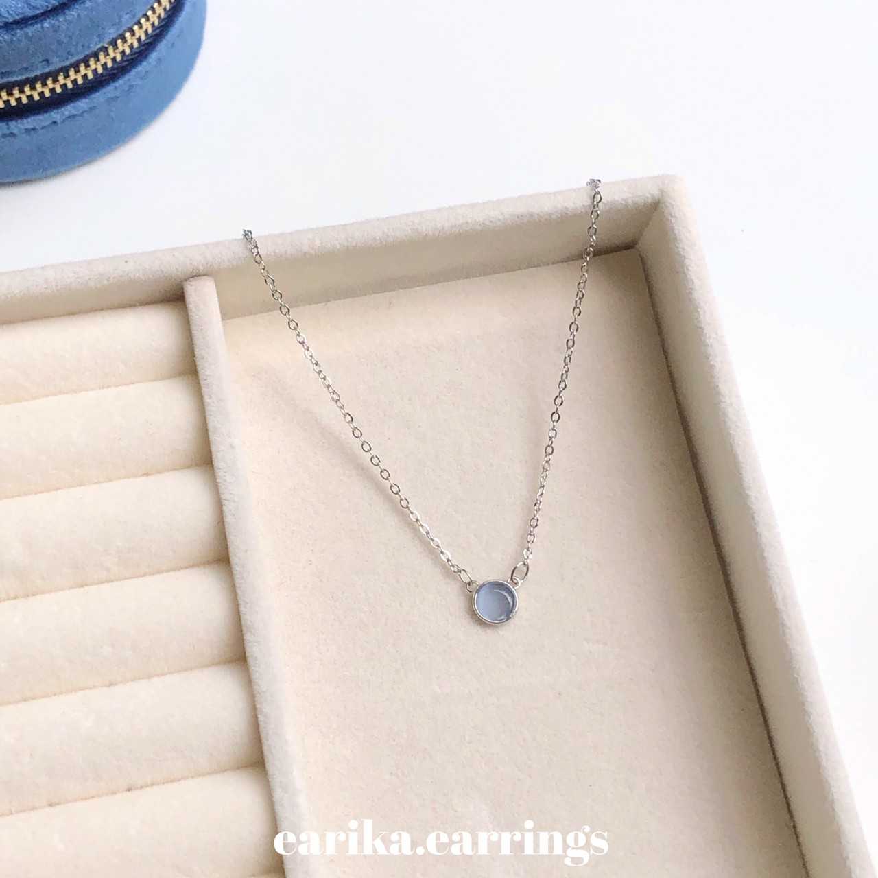earika.earrings - sapphire round necklace สร้อยคอจี้กลมสีฟ้าน้ำทะเลเงินแท้ S92.5 ปรับขนาดได้