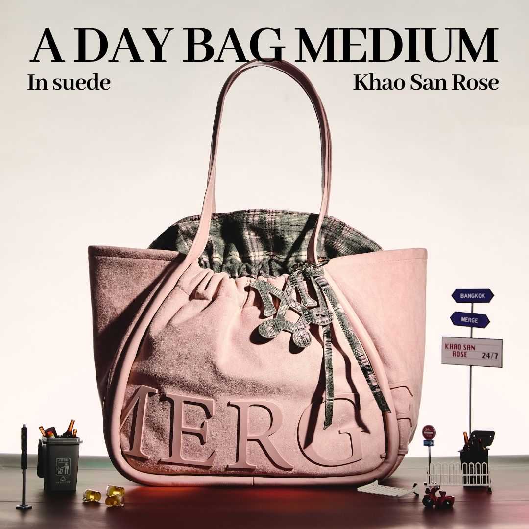 (Central World) จองคิว A Day Bag Medium - Khao San Rose
