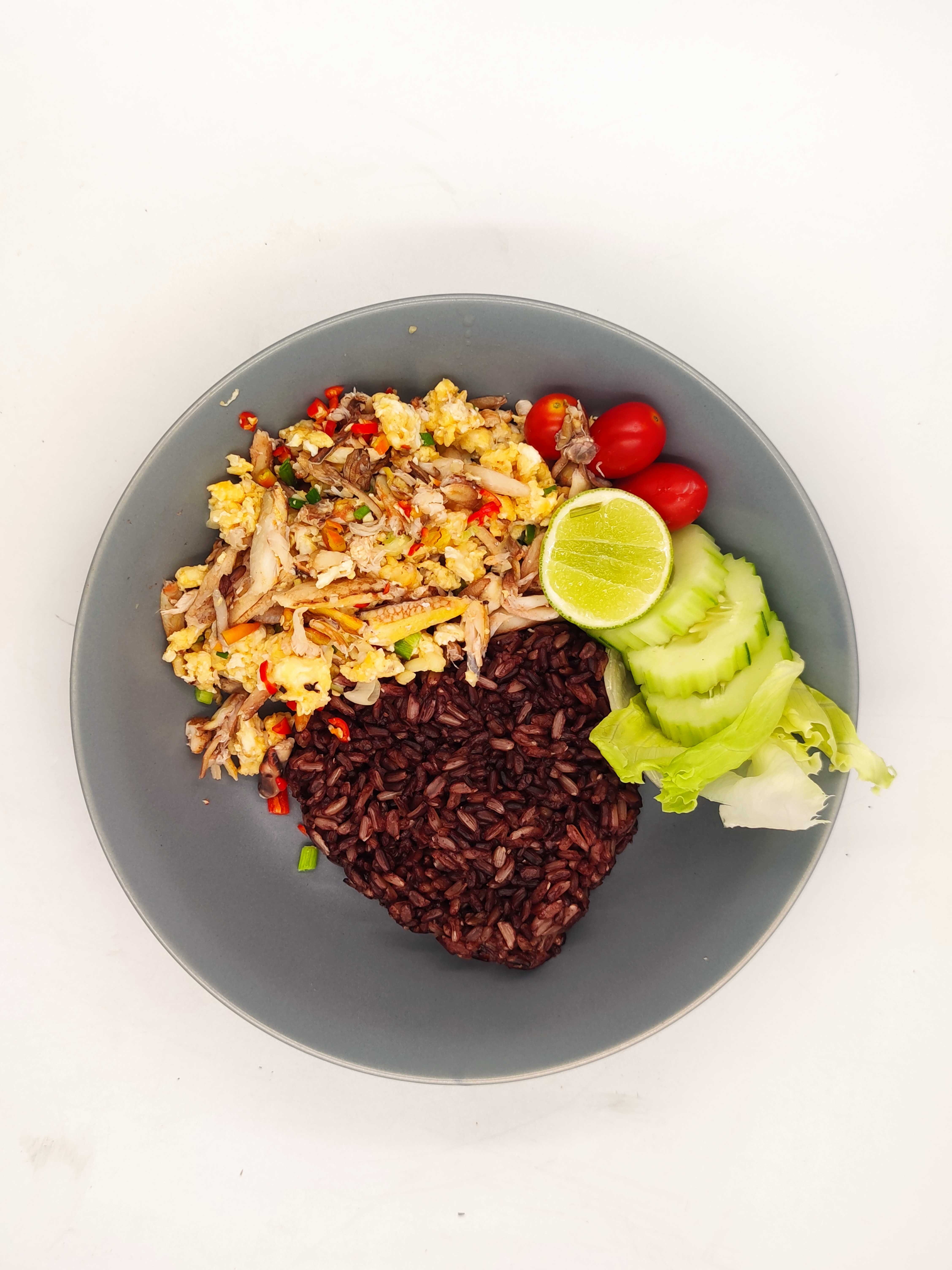 ข้าวไข่คั่วพริกเกลือ(เลือกเนื้อสัตว์ได้)รูปชั่วคราว