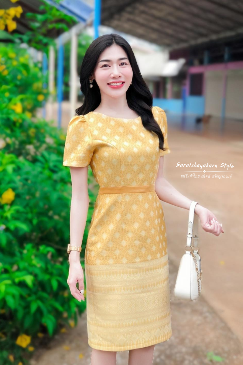 ชุดเดรสผ้าไทย ชุดเดรสผ้าฝ้ายทอลาย สีเหลือง 💛 คอปาด ทรงสอบ อัดกาวทั้งชุด ทุกชิ้น ซิปซ่อนด้านหลัง