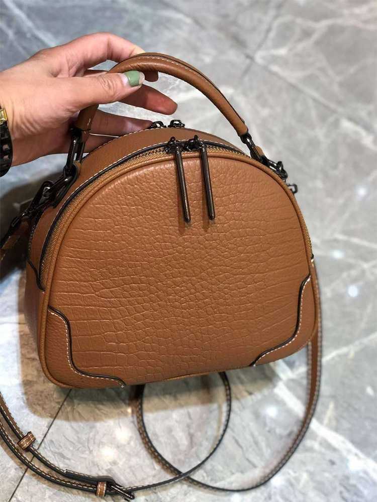 กระเป๋าหนังแท้ crossbody แบรนด์ HAVE ร้านนี้การันต์ตีหนังแท้ล้าน%