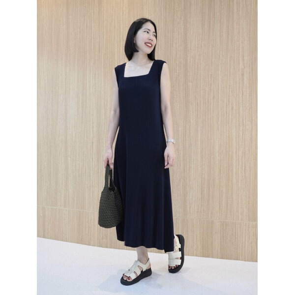2MUAY รุ่น GJO2054 เดรสพลีทคุณภาพ THICK SLEEVELESS SQUARE NECK PLEATED DRESS 10 สี FREE SIZE