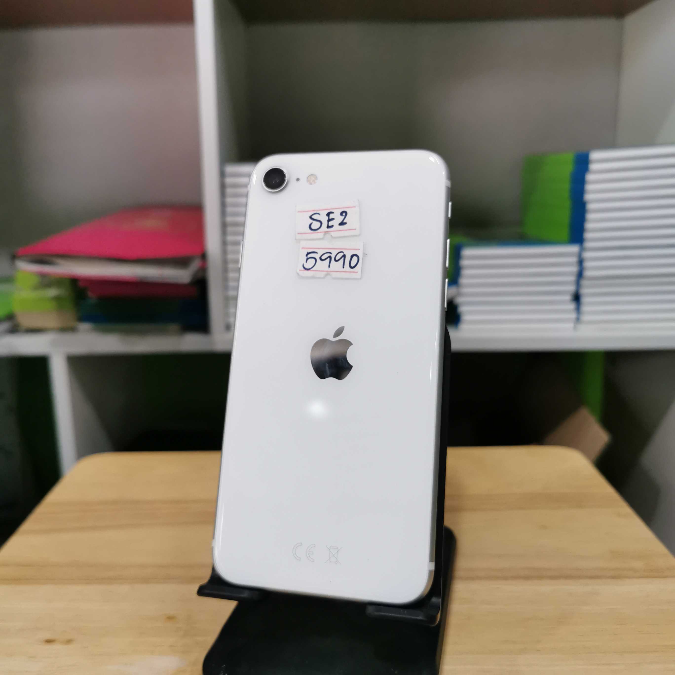 iPhone SE 2 64 (มือสอง) ⭐2990 ส่ง 6 เดือน