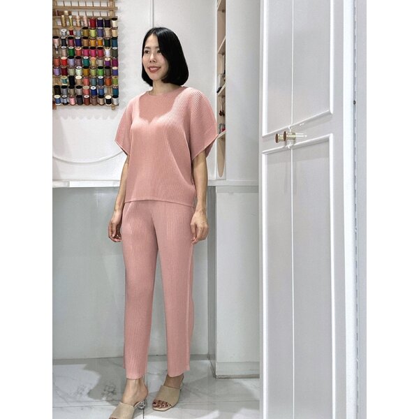 2MUAY รุ่น GJO5050/GJO2316 เซ็ตพลีทคุณภาพ THICK SHORT SLEEVE TOP WITH PANTS PLEATED SET