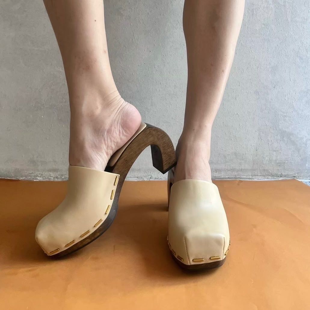 SALE! Cult Gaia DORINDA CLOG - NATURAL