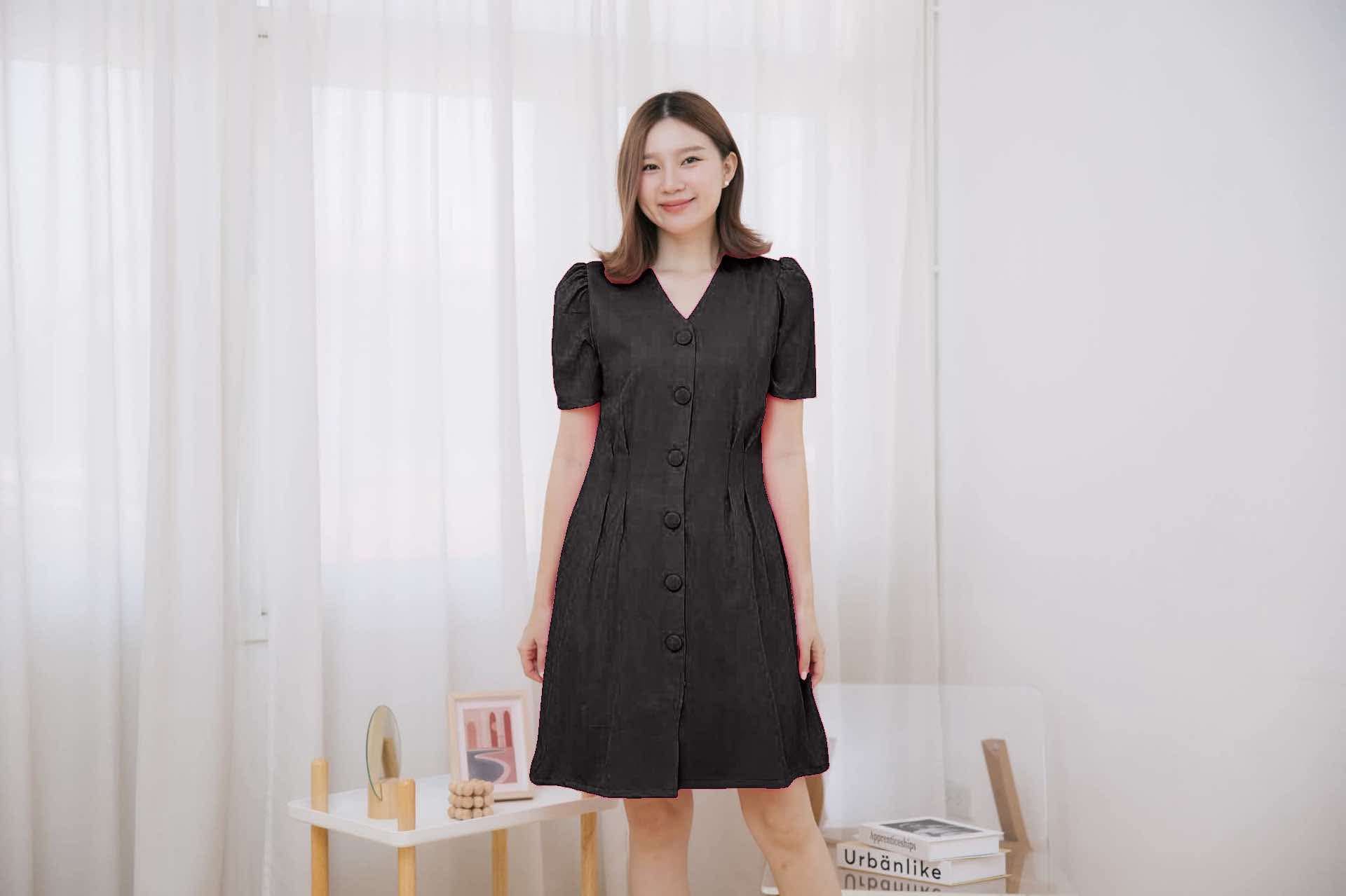 ชุดให้นมสีดำ Black Snowwhite dress