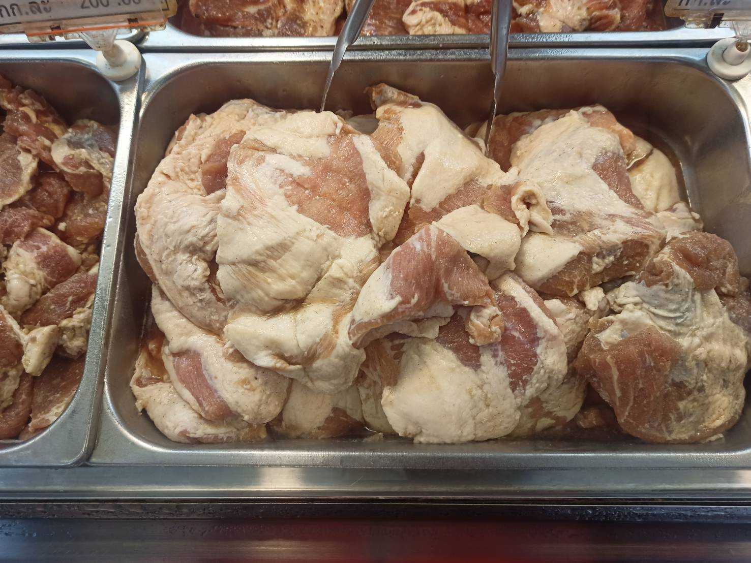 คอหมูหมักซอส (ร้านหมูหมักเจ้ฮั้ว) ขั้นต่ำ 2 ขีด ขีดละ++