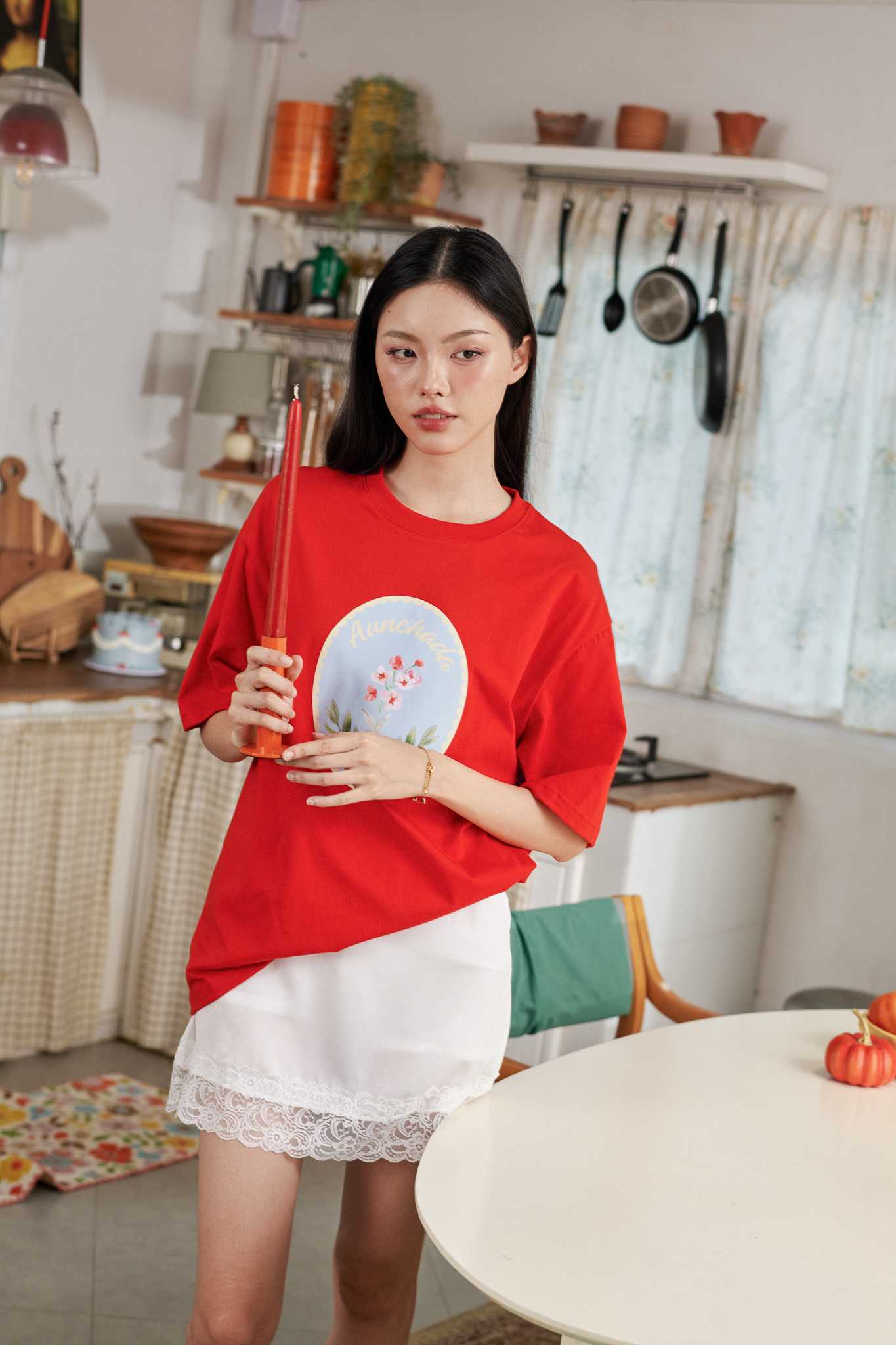 Aunchadabrand - The Letter T-Shirt เสื้อยืดสกรีนลาย สินค้าพรีออเดอร์7-10วัน