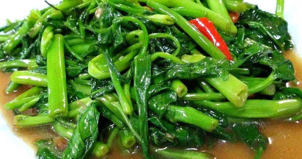 ผักบุ้งไฟแดง Stir-fried morning glory