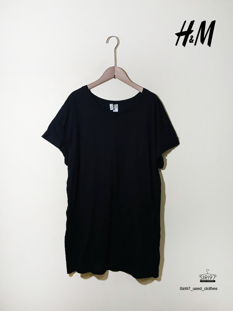 เดรสกระโปรงคอกลมแขนสั้น H&M ผ้ายืด สีดำ   สภาพ85%  SizeL