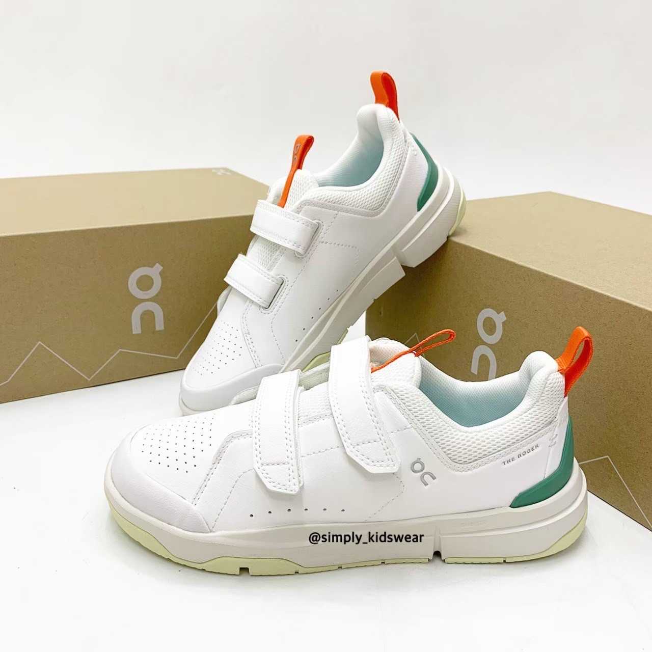 พร้อมส่ง On Cloud The Roger Shoes ( White Green )