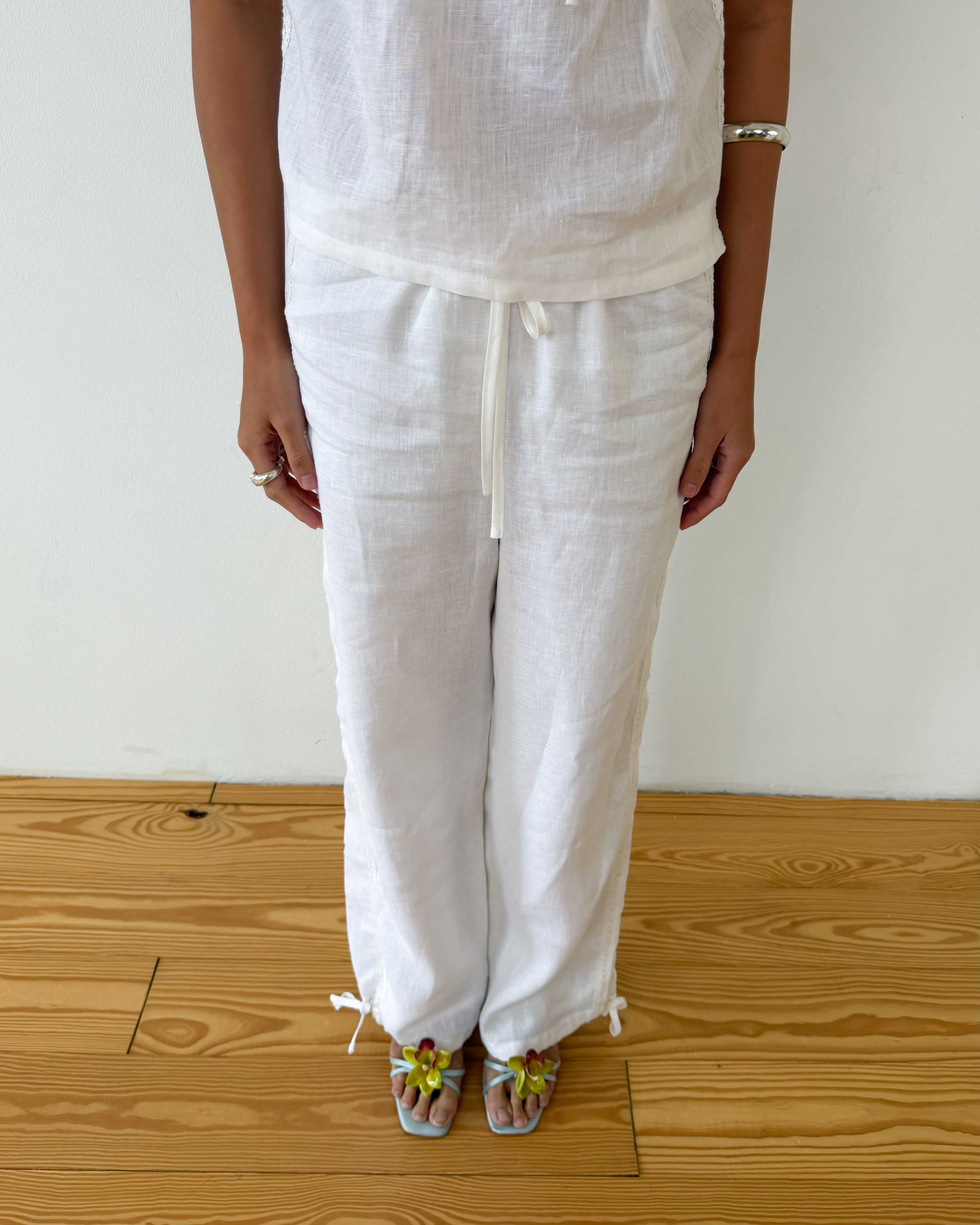 Rumon Lace Linen Lounge Pants กางเกงลินินแต่งลูกไม้