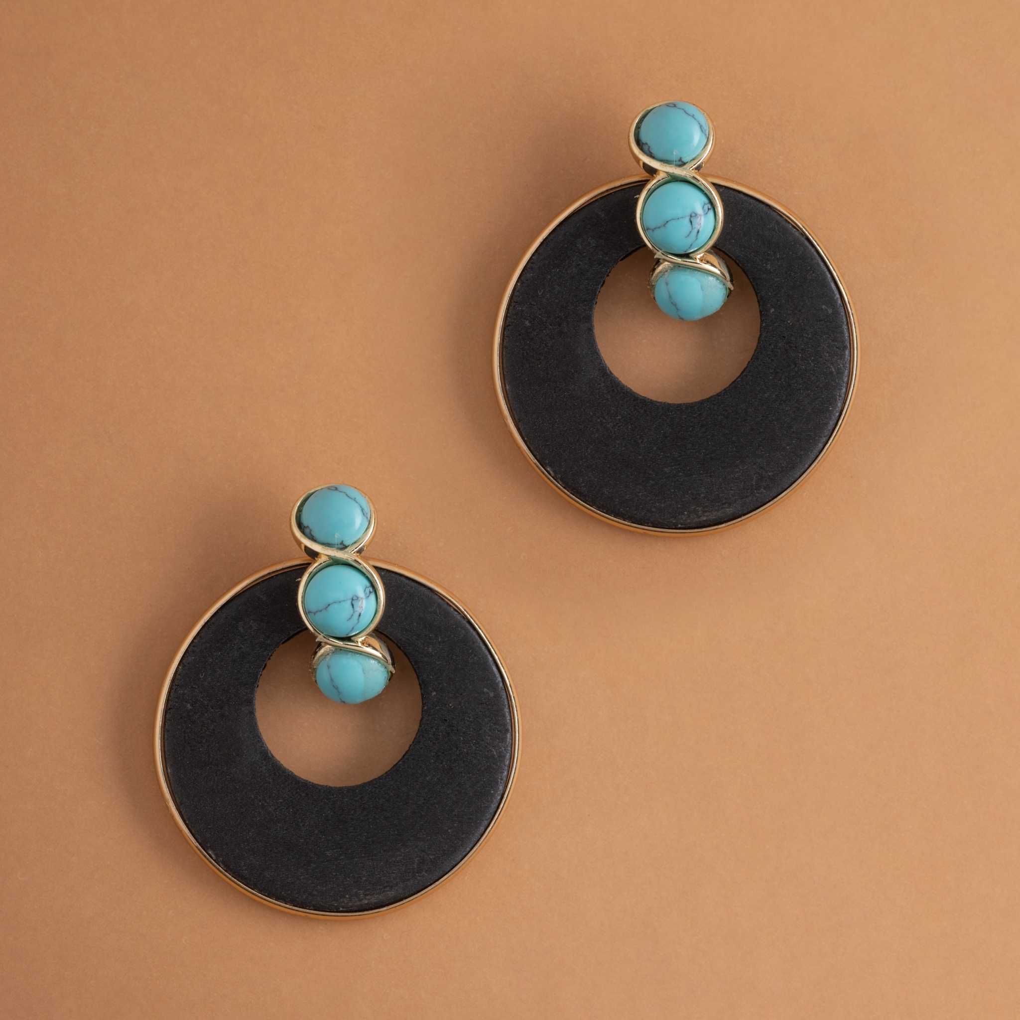 BLACK DISC TURQUOISE ROUND EARRINGS