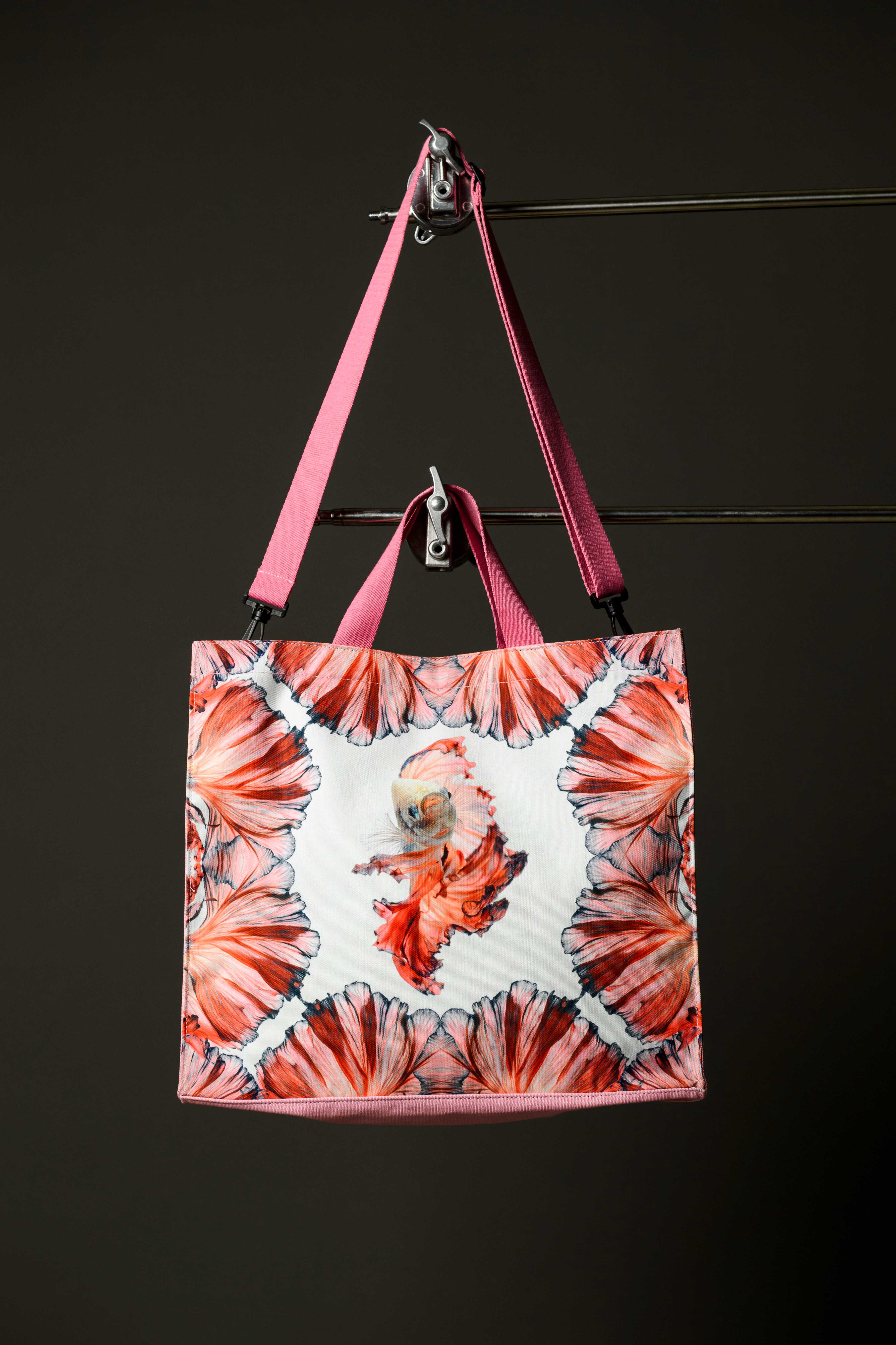 Blossom Pink Halfmoon Betta XL Tote - White/Pink