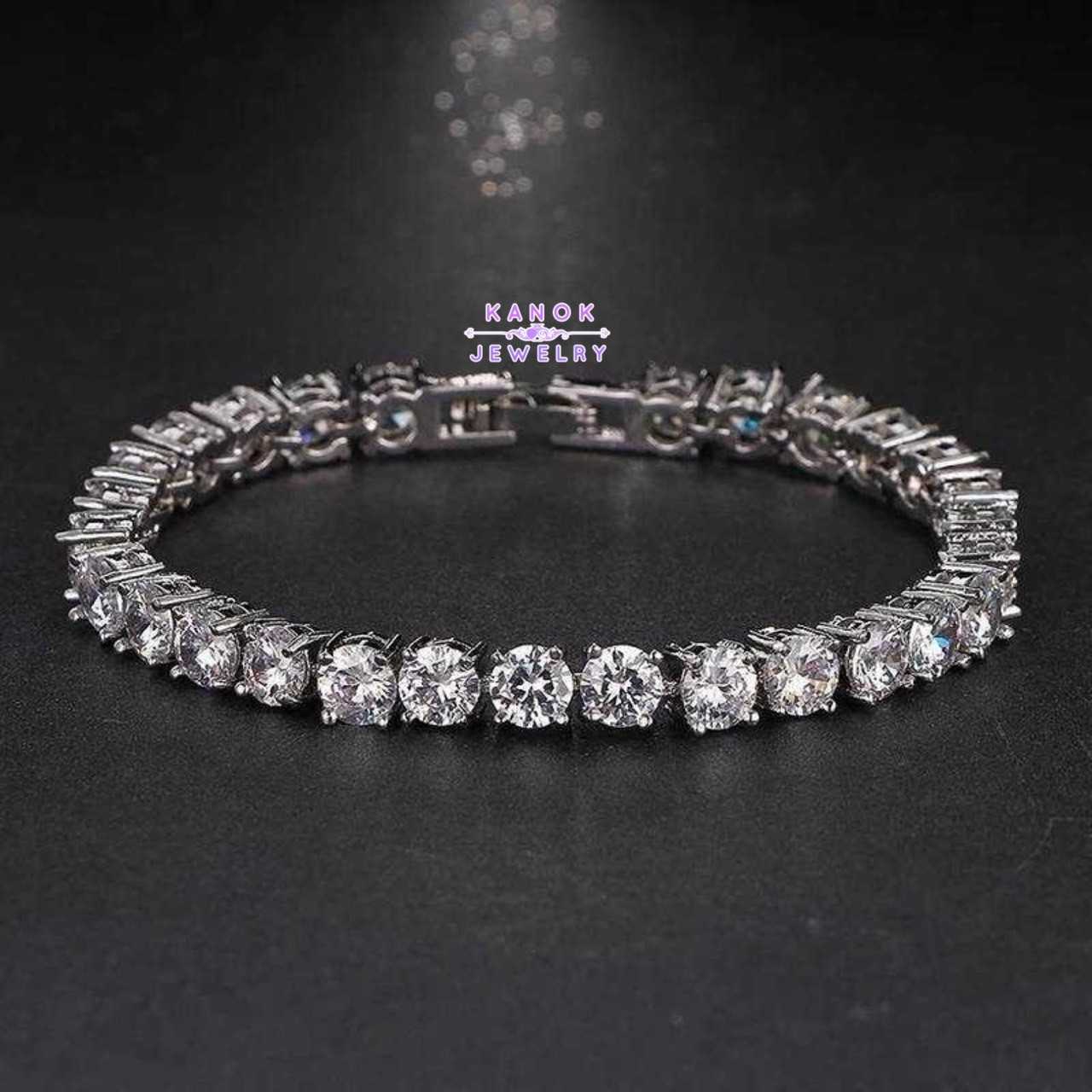 Kanok Jewelry /สร้อยข้อมือประดับเพชรสังเคราะห์ CZ  / จัดส่งฟรี EMS /B024