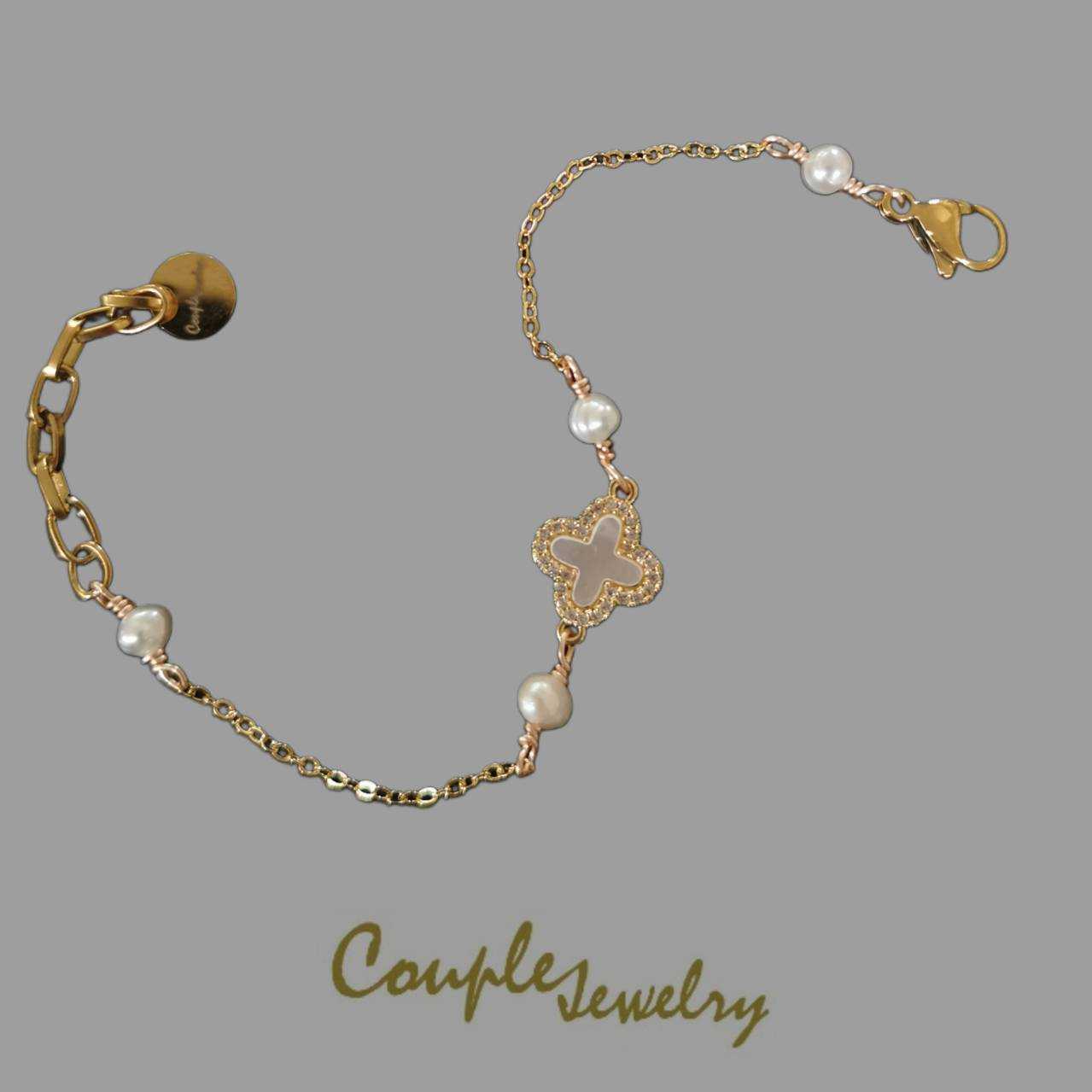 Couple Jewelry สร้อยข้อมือเปลือกหอยมุก ประดับมุกแท้