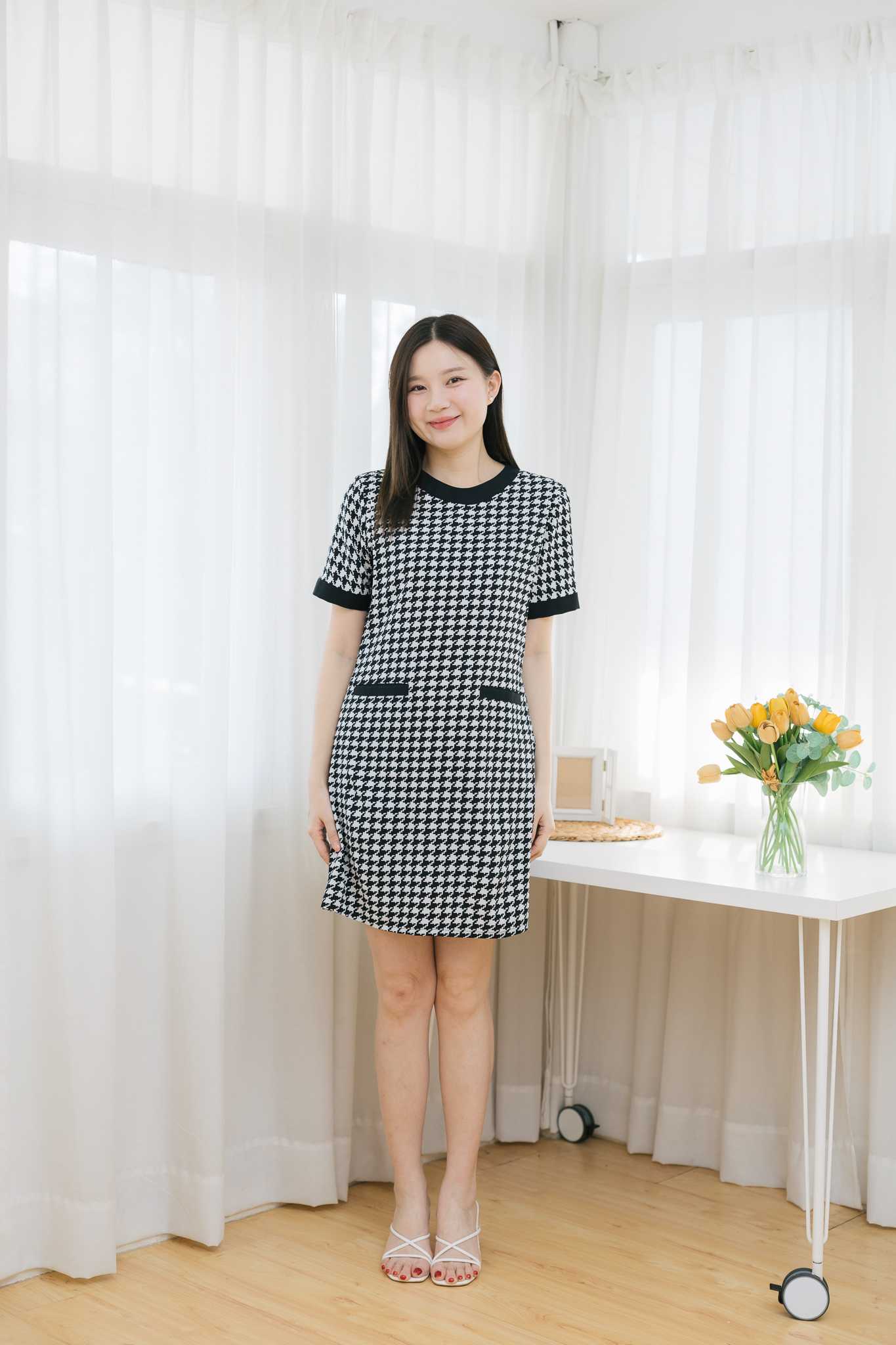 ชุดให้นม Black shinori pocket dress