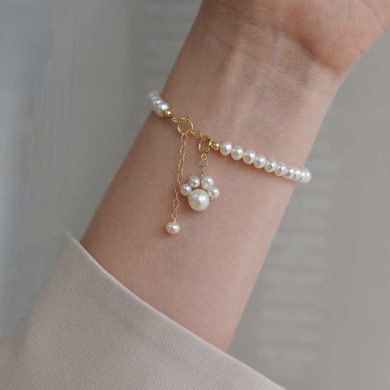 B078 สร้อยข้อมือ ไจ่มุกแท้ ห้อยจี้ 