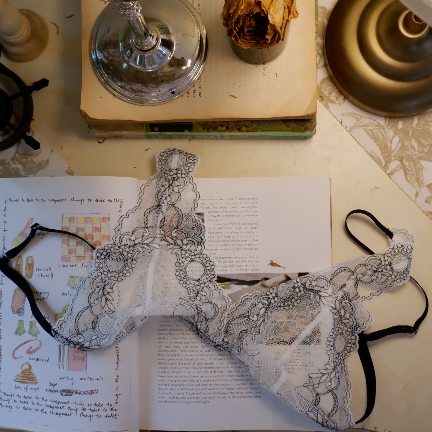 2 tones White Short Vintage Bralette set (Bra+Panty)